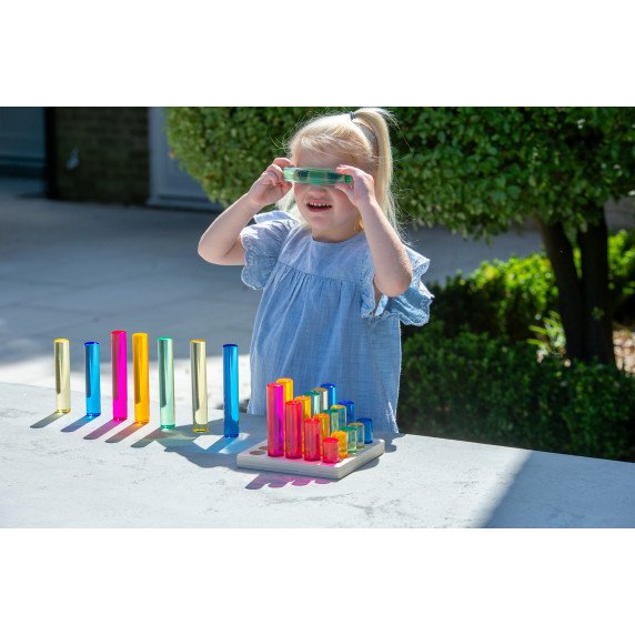 Spalvoti akriliniai cilindrai su mediniu padėklu (25 vnt.)