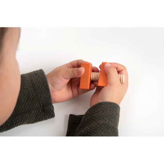 Mediniai varžtai ir veržlės (21 vnt.)