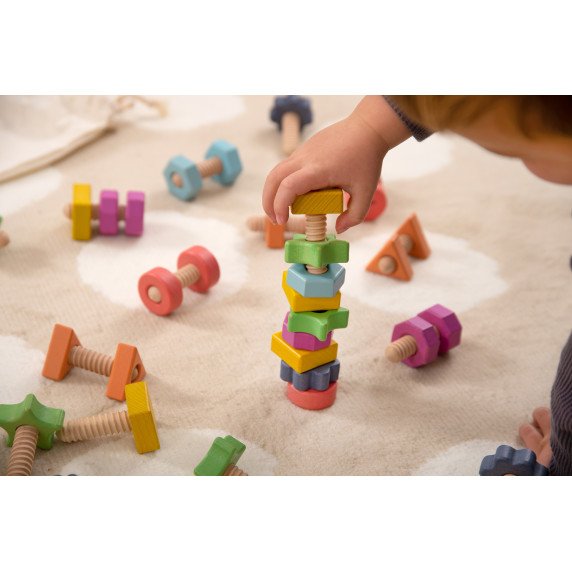 Mediniai varžtai ir veržlės (21 vnt.)