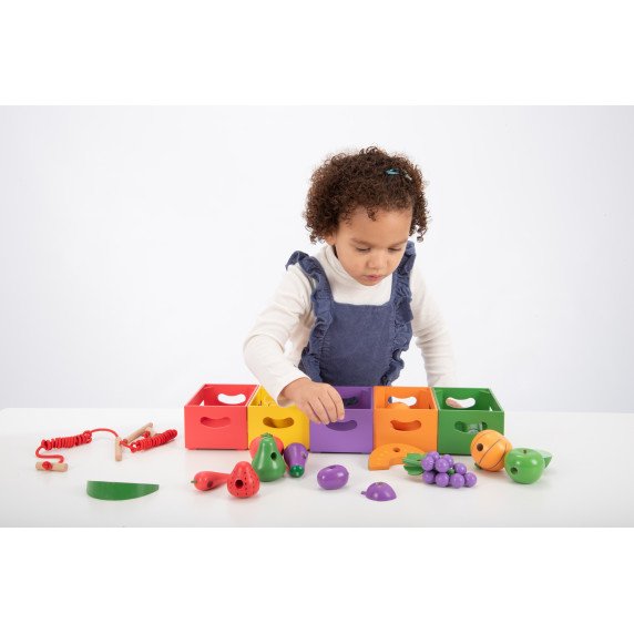 VAISIAI IR DARŽOVĖS Rūšiavimo ir vėrimo žaidimas