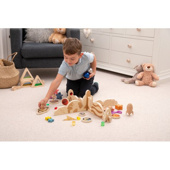 Medinės pertvaros grupiniams žaidimams „Visatos pažinimas”