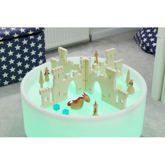 Medinės pertvaros šviesos stalui „Pilies pažinimas”