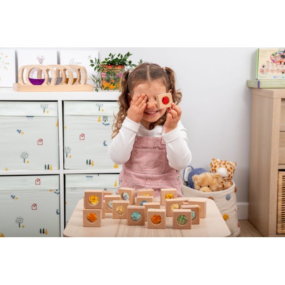 Medinės kaladėlės su kaleidoskopo efektu