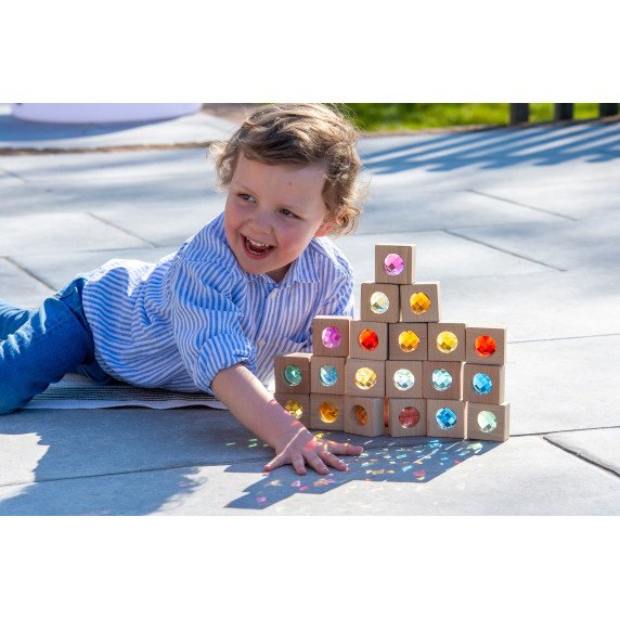 Medinės kaladėlės su kaleidoskopo efektu