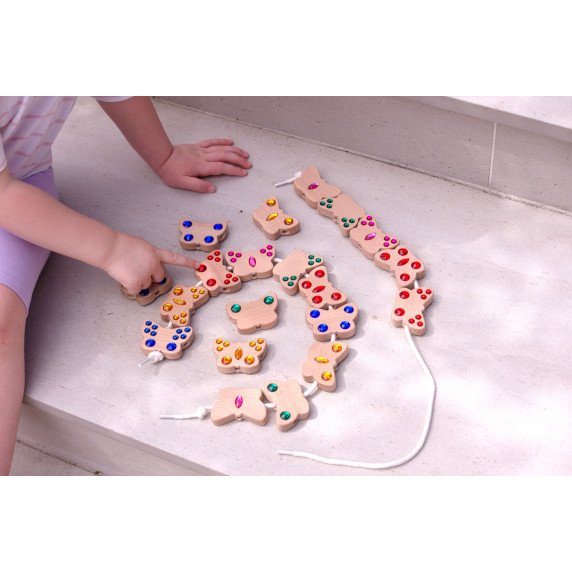 DRUGELIAI Ergoterapinis vėrimo žaidimas