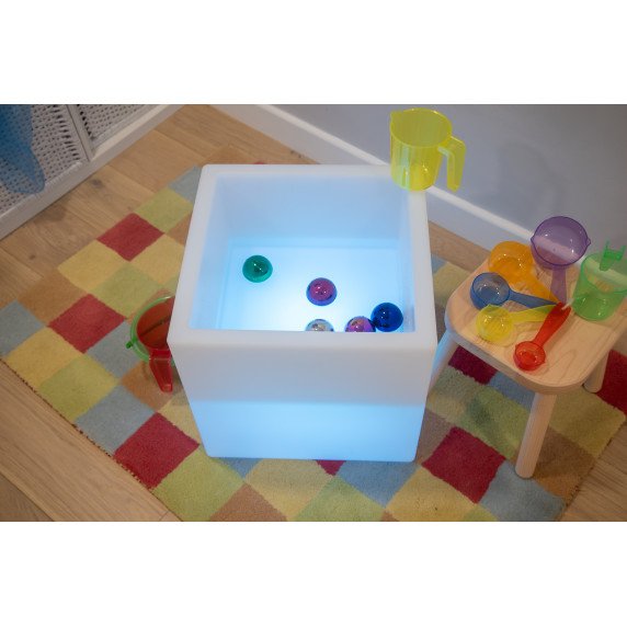 Šviečiantis sensorinis žaidimų kubas