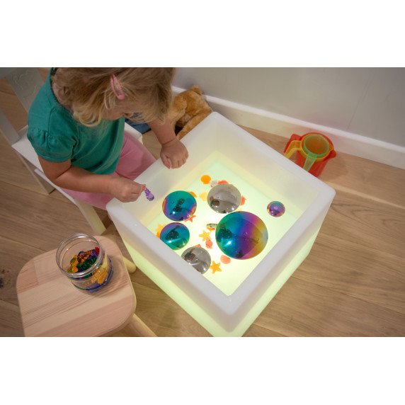 Šviečiantis sensorinis žaidimų kubas