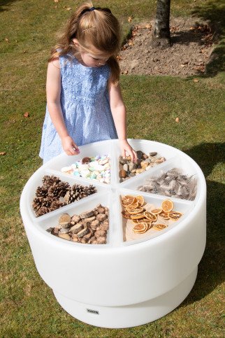 Šviečiantis sensorinis atradimų stalas