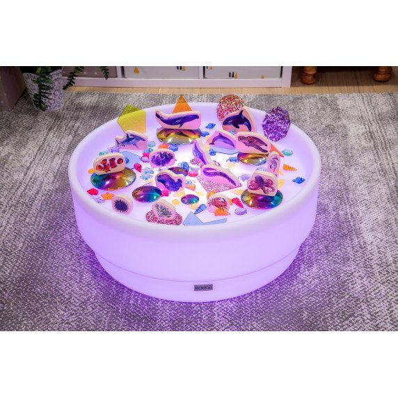 Žemas šviečiantis atradimų stalas