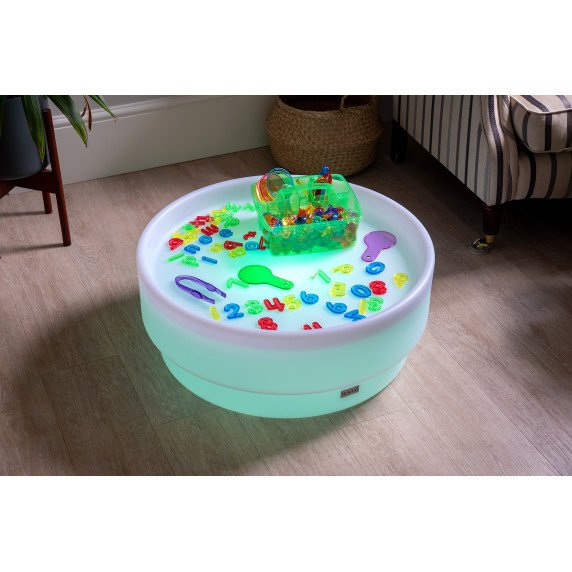 Žemas šviečiantis atradimų stalas