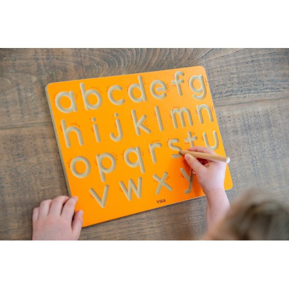 MAŽOSIOS RAIDĖS Edukacinė – sensorinė lenta